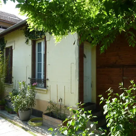 Tres Calme Apartament Tarbes